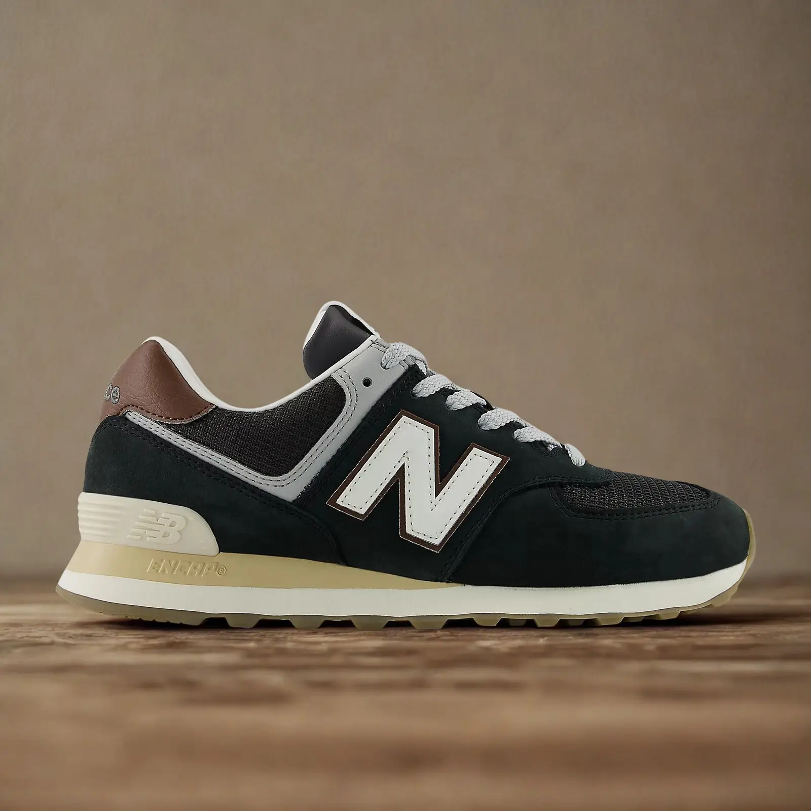 New Balance 574 Brown Black