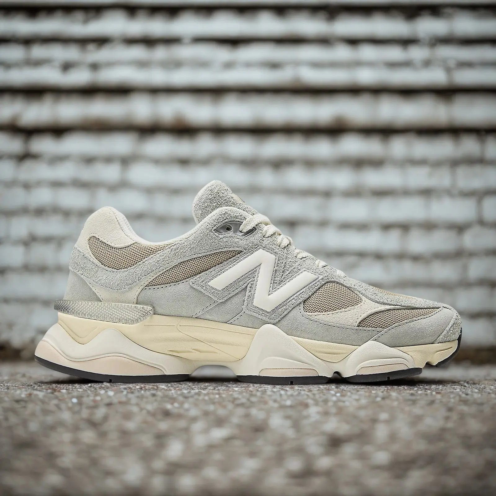 New Balance 9060 Grey