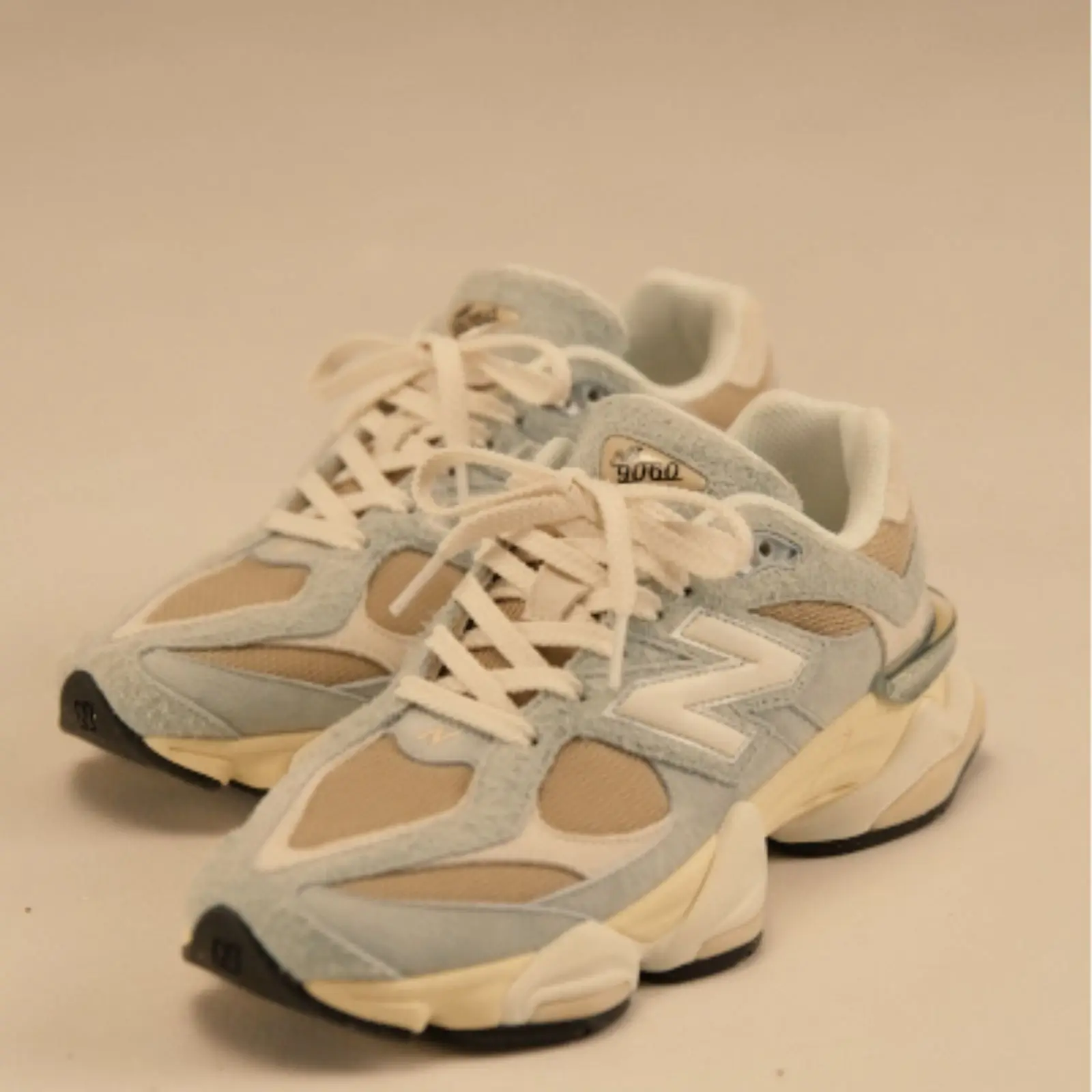 New Balance 9060 Grey