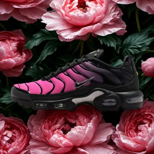 Nike Air Max Plus Black Metallic Silver Peony